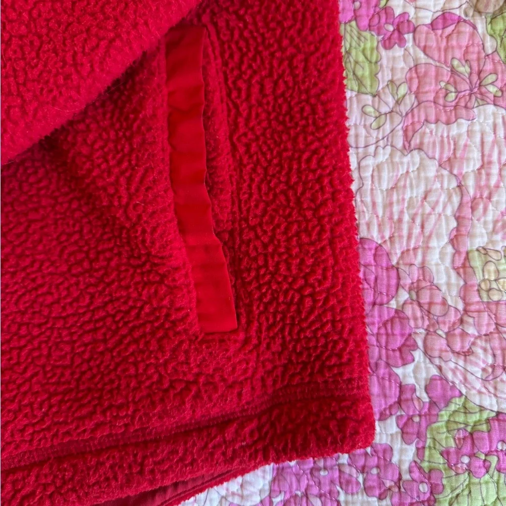 Vineyard Vines Red Teddy Fleece Pullover size S - Picture 4 of 9